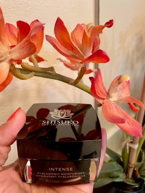 Shisuko Intense Hyaluronic Moisturizer- 1.6 oz - New Green Tea Fragrance. Stimulates the elasticity and moisture content of your skin. Formulated with natural extracts and fast-absorbing.